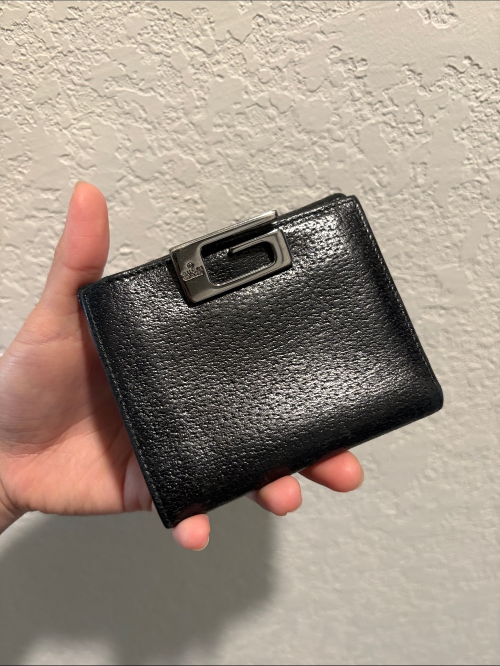 Gucci Black Leather Women's Wallet with Metal Accent